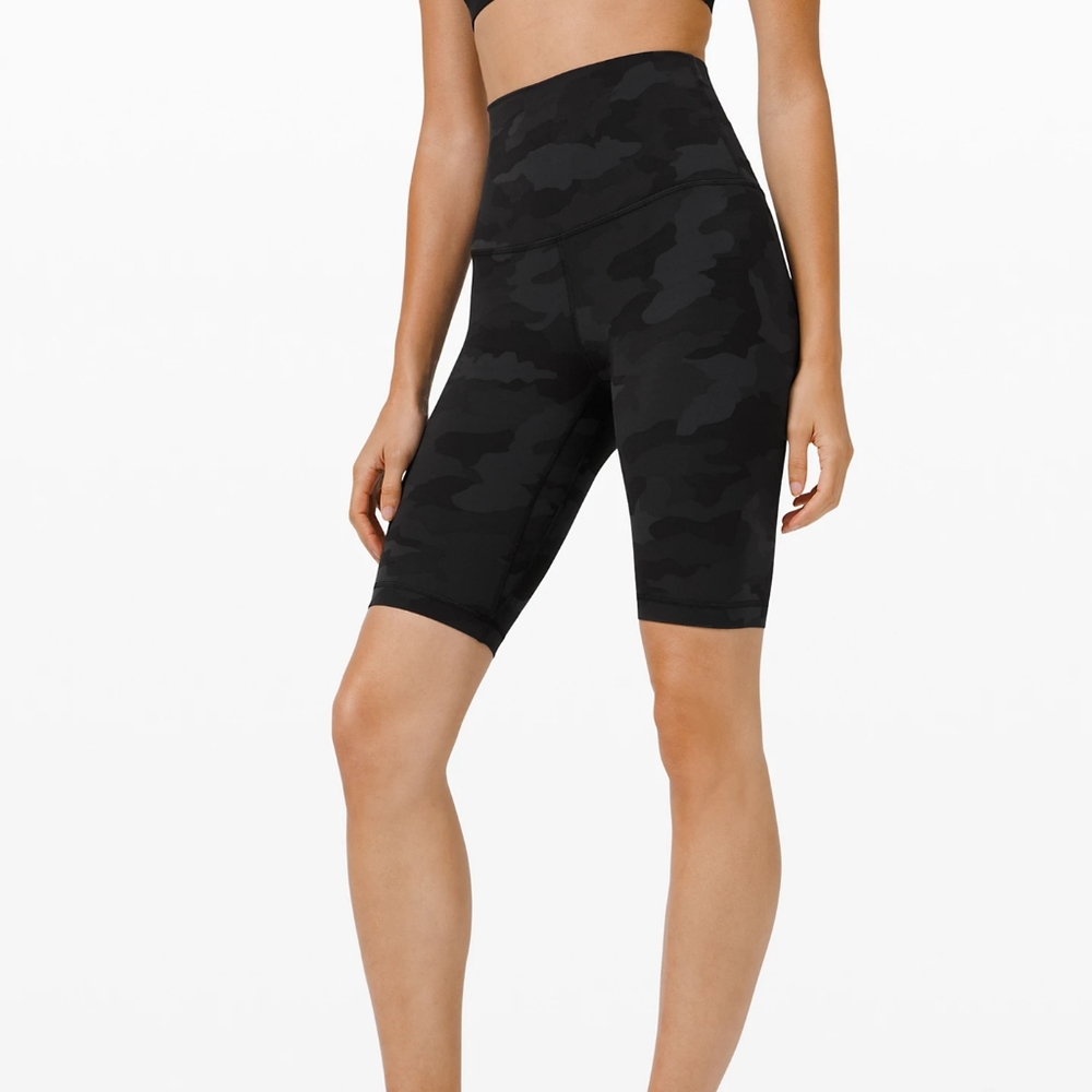 Lululemon align super high rise shorts 10"